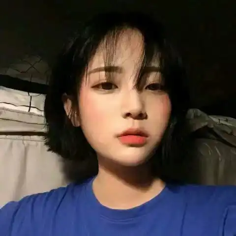 小清新闺蜜套图换上qq名片,只想和你做一生一世的好友
