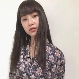 小松菜奈接班人98年的她也有同款冷漠厌世脸凭借独特的迷离眼神人气爆棚
