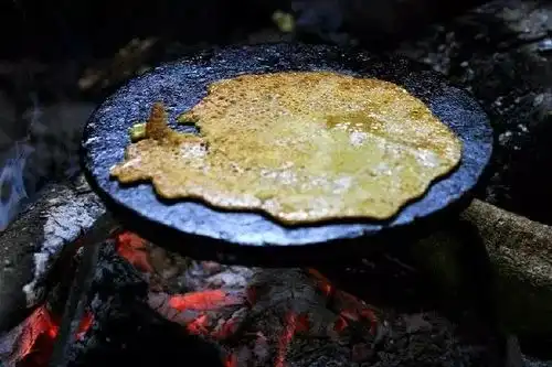 舌尖上的中国3怒江石板粑粑,源于新石器时代,最为古老的食物制作方式
