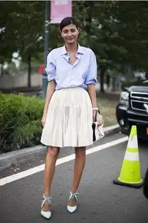90秒知道成为女神不仅要颜值,还要一条百褶裙
