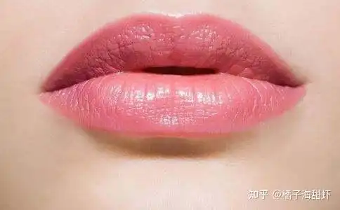 2021年圣诞节口红推荐送女朋友大牌平价学生口红推荐,内含阿玛尼迪奥yslct娇兰纪梵希花西子完美日记珂拉琪口红推荐
