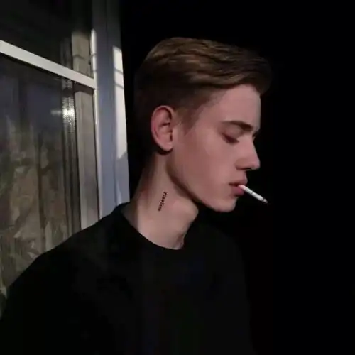 男头心情不美丽
