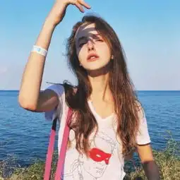 平胸都是仙女系终于知道自己单身的理由
