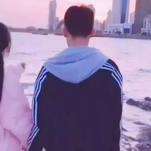 情侣头像,男生对女生这样的撩汉套路最心动
