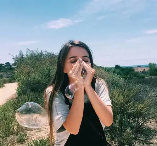 你用什么颜色的手机,就是什么样的人,快看看准不准
