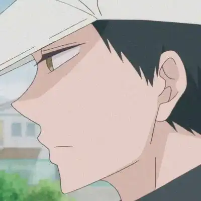 动漫男生帅气简约风桃花头像
