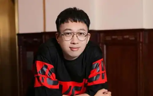 陈晓以前多阳光现站在陈妍希身边也一副心事重重的样子于正说的是真的
