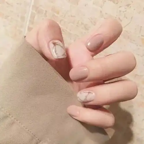 秋冬美甲就做这50款好看,还超显白
