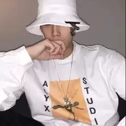 男生头像千古难题女朋友和游戏哪个重要
