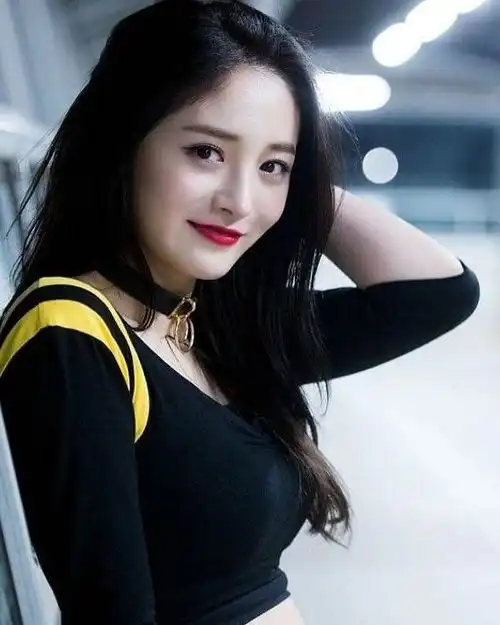 甜美女孩周洁琼
