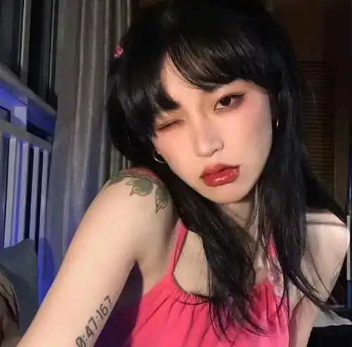 ins冷淡风女头
