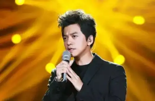 895dj说李健唱红了她的歌,但很少记得她
