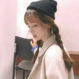 qq女生闺蜜头像一对两张萌遇见你是飘着樱花粉的浪漫....
