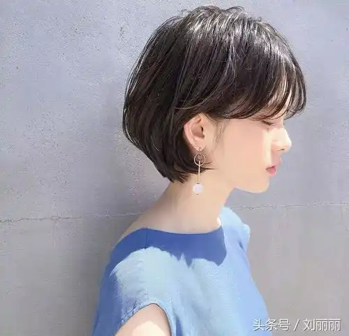 简简单单的短发22款,却又美的不寻常
