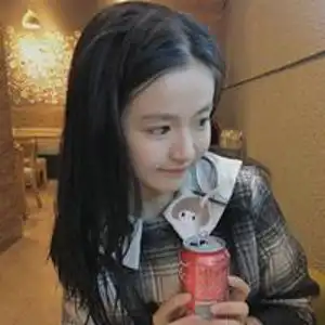 你那么爱笑却还是抵不过内心的四处荒芜小清新治愈系女生头像
