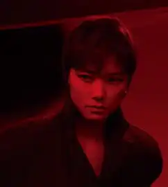 李宇春最新封面大片,暗黑风格完美演绎禁欲系,冷色调尽显高级感
