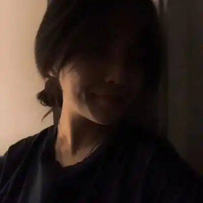 给你的qq换一个特别emo的个签
