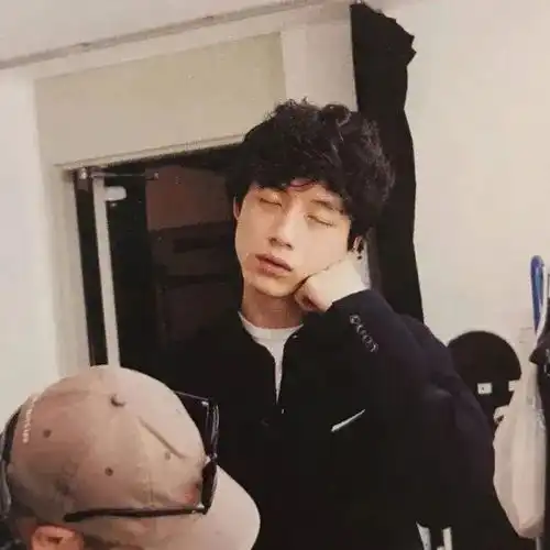 头像朋友圈伤感文字一句话文案
