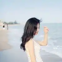 白色衣服女生头像背影微信头像图片大全
