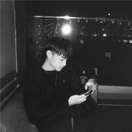 非主流头像情侣,输什么也不能输心情开心点
