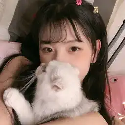清新抱猫女生qq头像女生萌宠qq头像
