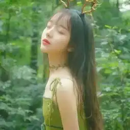 个性女生头像绿色头像女生
