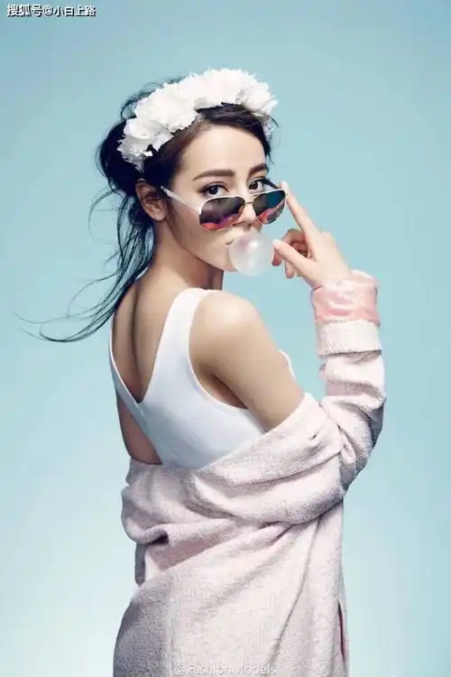 同是新疆美女,迪丽热巴火了,古力娜扎火了,最性感她为何就没火
