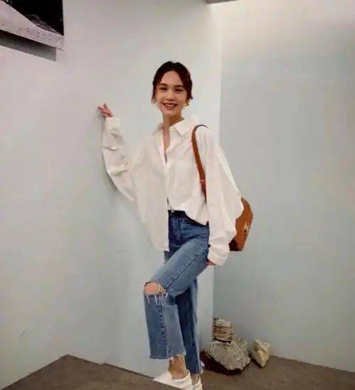 元气少女穿搭,跟随甜心教主杨丞琳,掌握冻龄穿搭小秘诀
