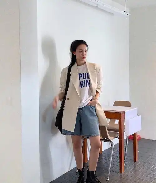 酷酷的韩系穿搭,日常也能穿的随性风格,女生帅起来真不是事儿

