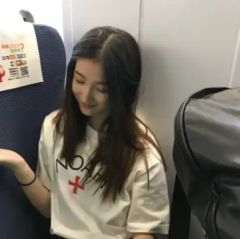 男生撩妹子也得长眼睛,微信头像是这3种,劝你别去飞蛾扑火
