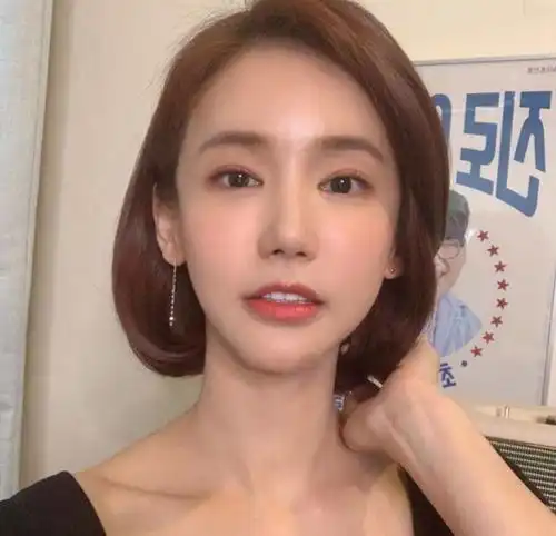 9月15日韩国知名女星自杀,前一天还约会,颜值气质不输崔雪莉
