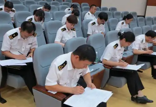 海关公务员持续扩招,双非毕业生就能报,5类专业的优势更大
