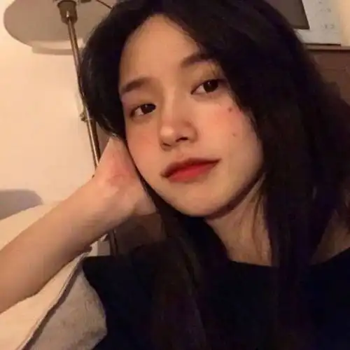 招桃花温柔小众真人女生头像283
