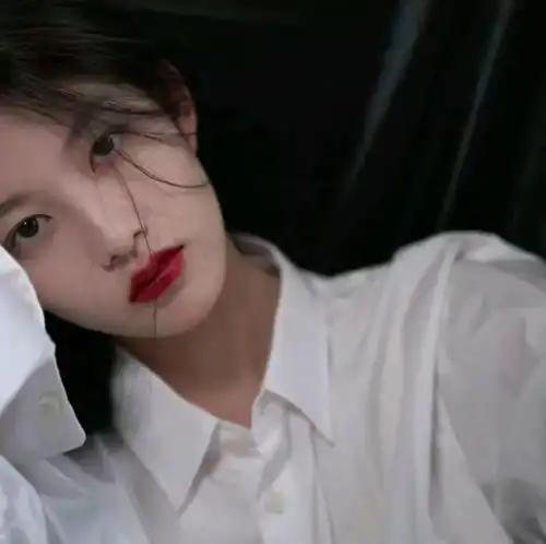真人女头这种感觉不只你有
