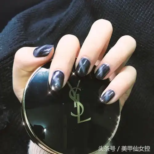 超好看的闺蜜美甲图片,一起做个美美的小仙女吧
