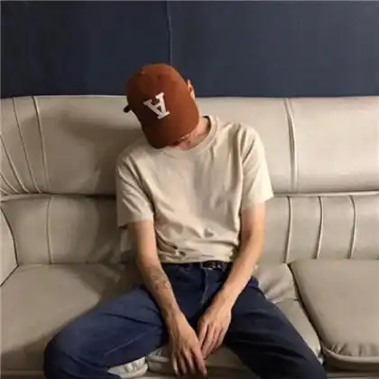 qq头像伤感的男生头像,错过了就永远错过了
