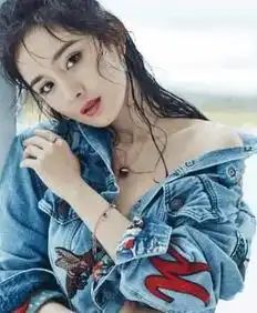 杨幂公司个个红,只有她默默解约,网友是资源太差比不上热巴
