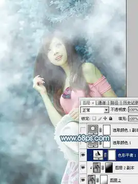 用ps调出淡蓝色唯美树林背景的女生图片
