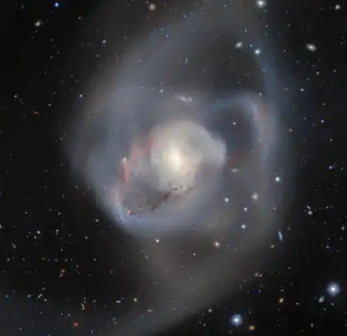 宇宙碰撞银河系与仙女座星系的未来命运
