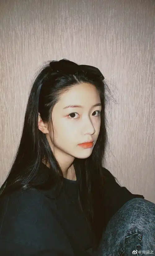 好友发长文维护向涵之疑替她澄清和吴磊恋情传闻
