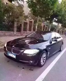 宝马5系2013款525li2.0t手自一体豪华型黑
