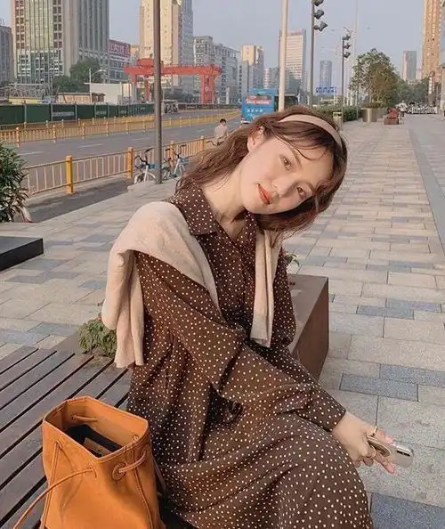ig韩系简约穿搭博主haajjin有种她是我的小女友的感觉
