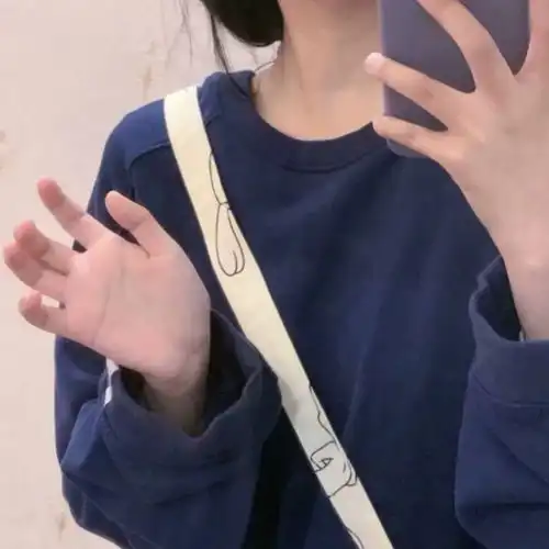高质量的干净温柔头像星星跟你很配,大概是因为遥不可及吧

