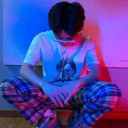 快手网红红色头像一组荧光红色系男生快手专用清晰头像
