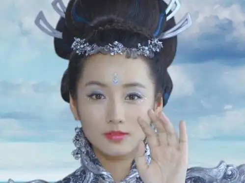 她是刘诗诗同学,被称作氧气美女,闪婚东华上仙被宠成公主
