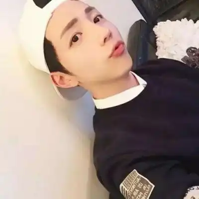 戴帽子的男生头像男生戴帽子帅气头像要酷
