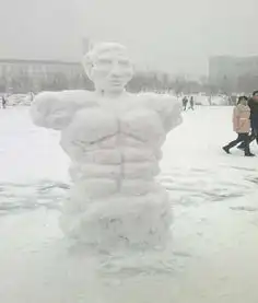 创意十足日系列卡通雪人走红

