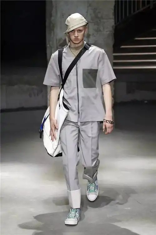 高逼格男装穿搭必备手册,装逼又实用
