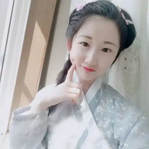 邻家女孩清新甜美发型
