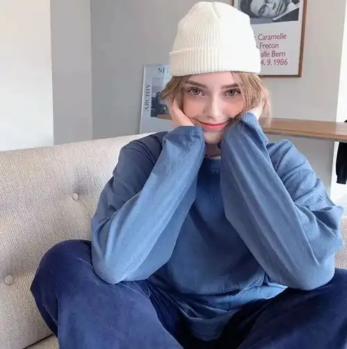 欧美女生头像自拍文案
